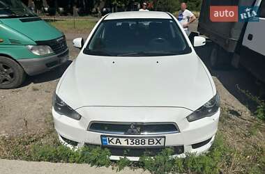 Седан Mitsubishi Lancer 2015 в Острозі