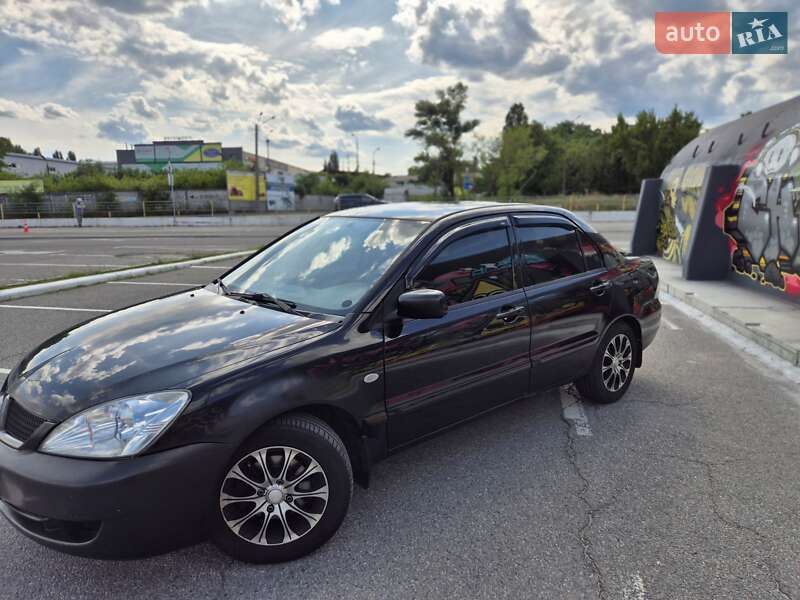 Седан Mitsubishi Lancer 2006 в Києві
