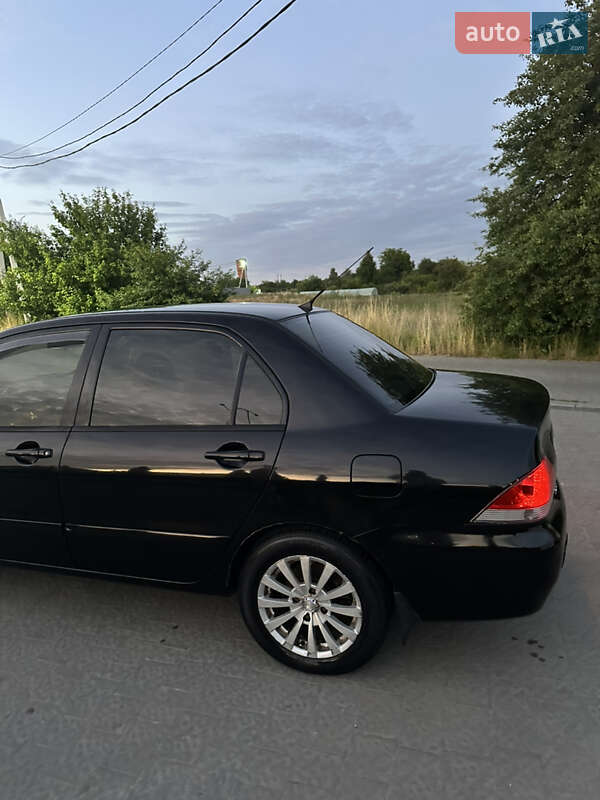 Седан Mitsubishi Lancer 2006 в Львові