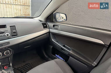 Седан Mitsubishi Lancer 2011 в 