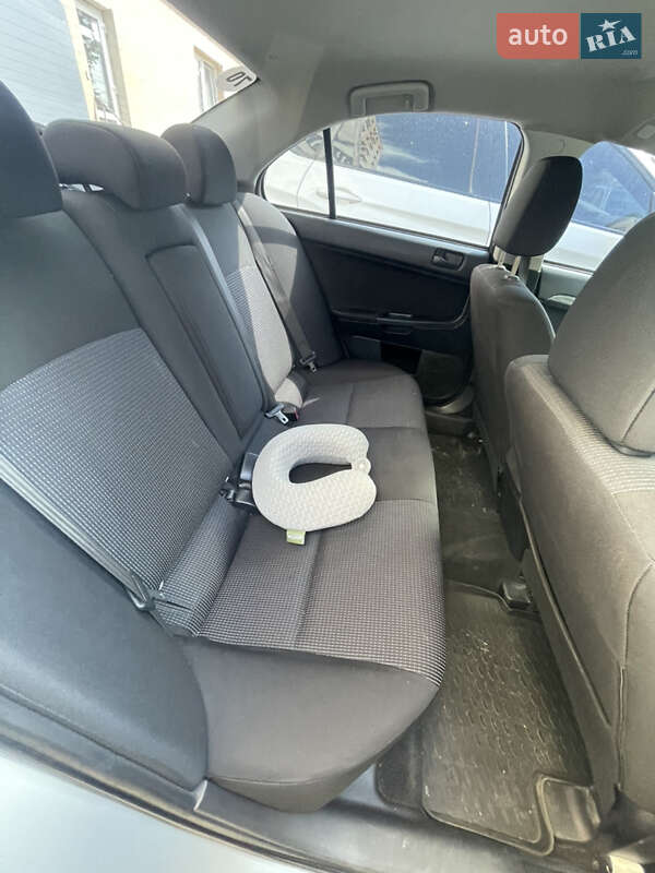 Седан Mitsubishi Lancer 2011 в Днепре фото 49 Седан Mitsubishi Lancer 2011 в Днепре