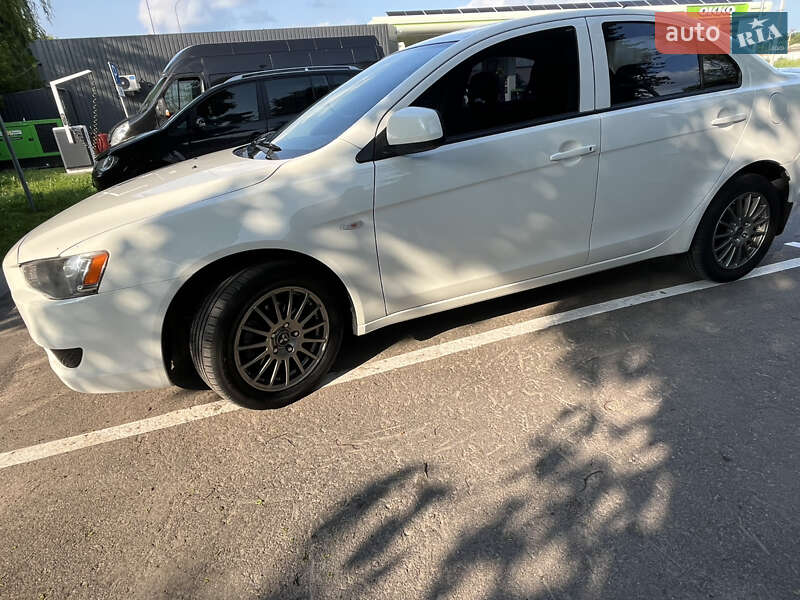 Седан Mitsubishi Lancer 2011 в Фастові