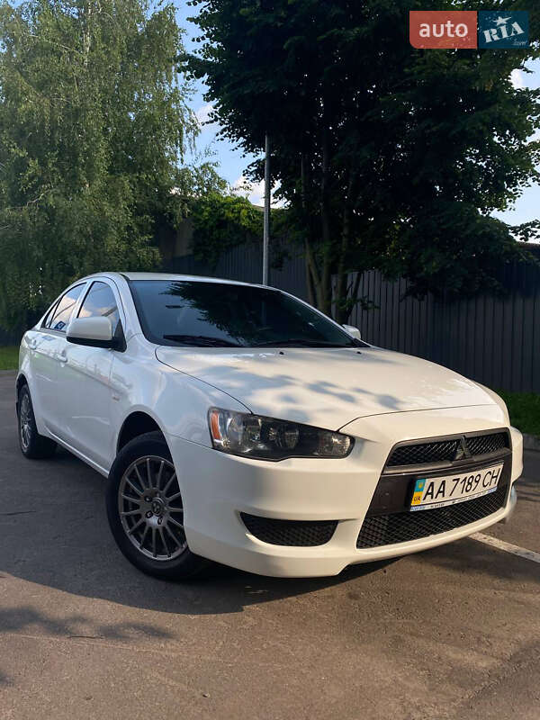 Седан Mitsubishi Lancer 2011 в Фастові