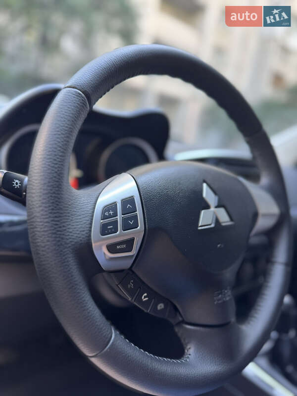 Седан Mitsubishi Lancer 2015 в Киеве фото 4 Седан Mitsubishi Lancer 2015 в Киеве