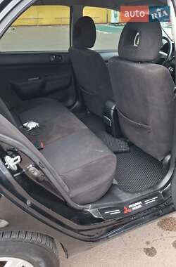 Седан Mitsubishi Lancer 2004 в 