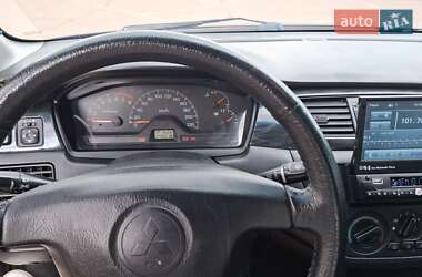 Седан Mitsubishi Lancer 2004 в 