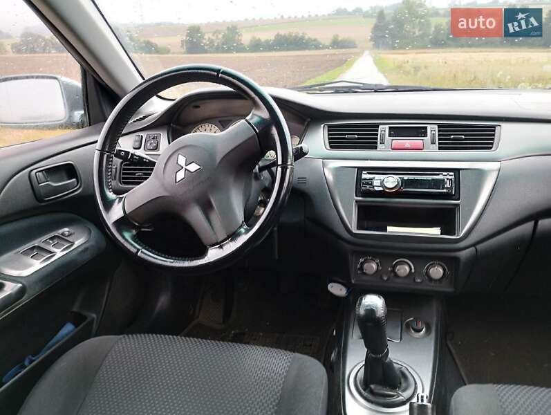 Седан Mitsubishi Lancer 2006 в Николаеве