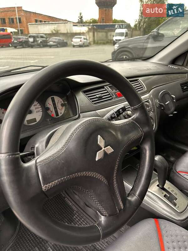 Седан Mitsubishi Lancer 2007 в Черновцах