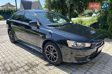 Седан Mitsubishi Lancer 2015 в Фастове