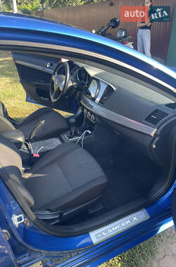 Хэтчбек Mitsubishi Lancer 2010 в 
