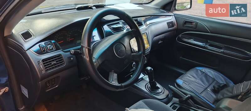 Седан Mitsubishi Lancer 2003 в Києві