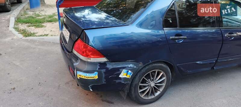 Седан Mitsubishi Lancer 2003 в Києві