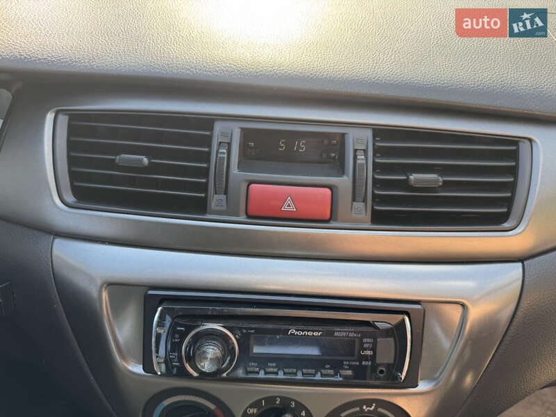 Седан Mitsubishi Lancer 2009 в Днепре