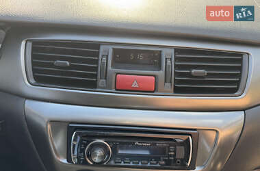 Седан Mitsubishi Lancer 2009 в 