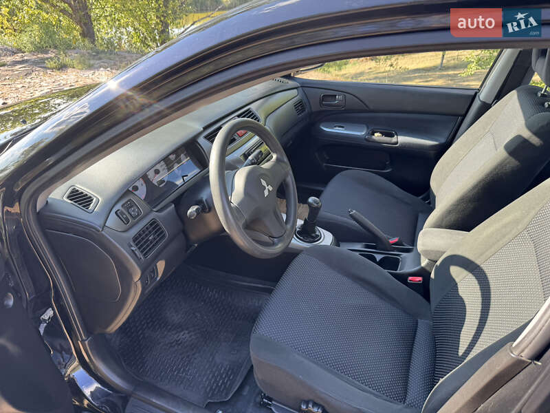 Седан Mitsubishi Lancer 2009 в Днепре
