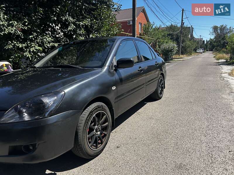 Седан Mitsubishi Lancer 2003 в Николаеве