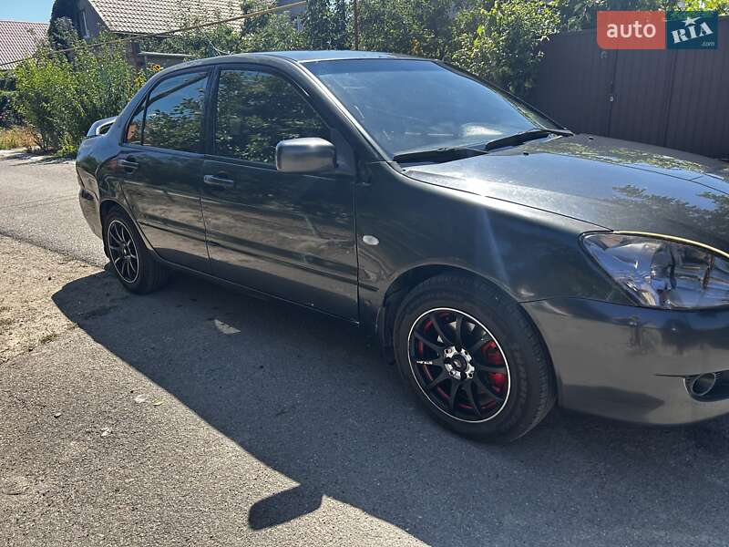 Седан Mitsubishi Lancer 2003 в Николаеве