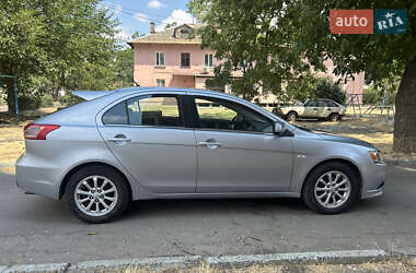 Хэтчбек Mitsubishi Lancer 2011 в 