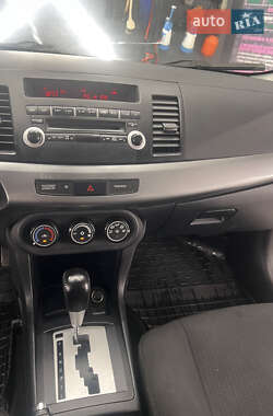 Седан Mitsubishi Lancer 2010 в 