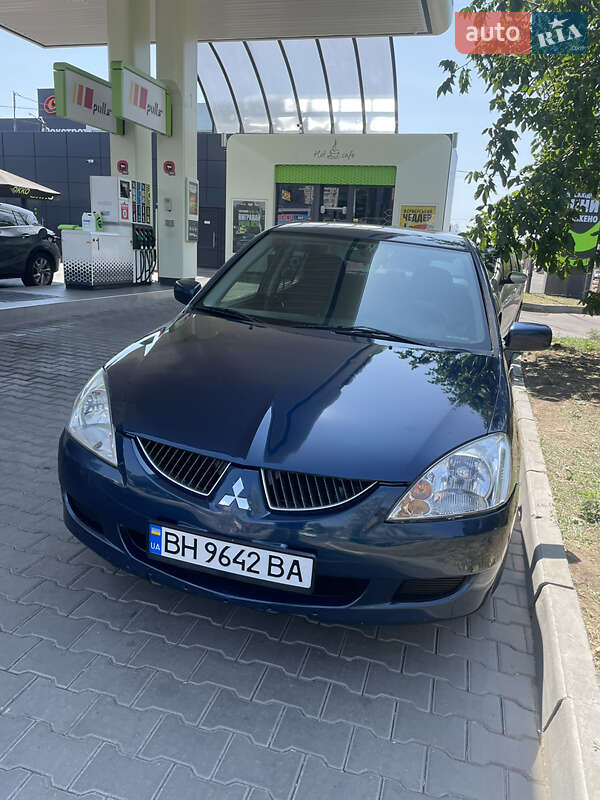 Седан Mitsubishi Lancer 2004 в Одессе