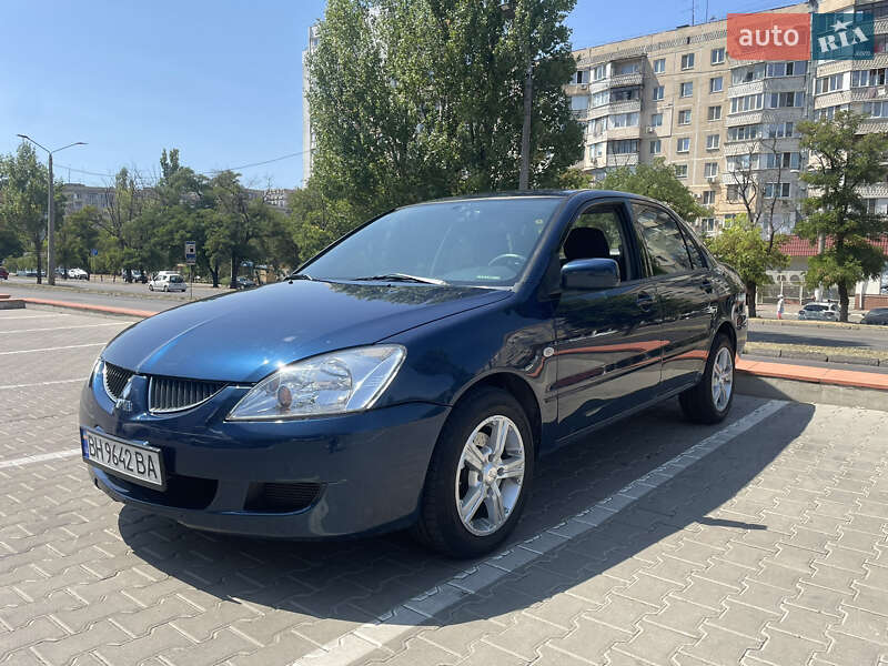 Седан Mitsubishi Lancer 2004 в Одессе