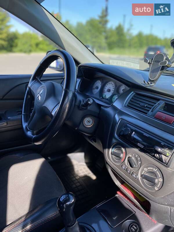 Седан Mitsubishi Lancer 2007 в Киеве