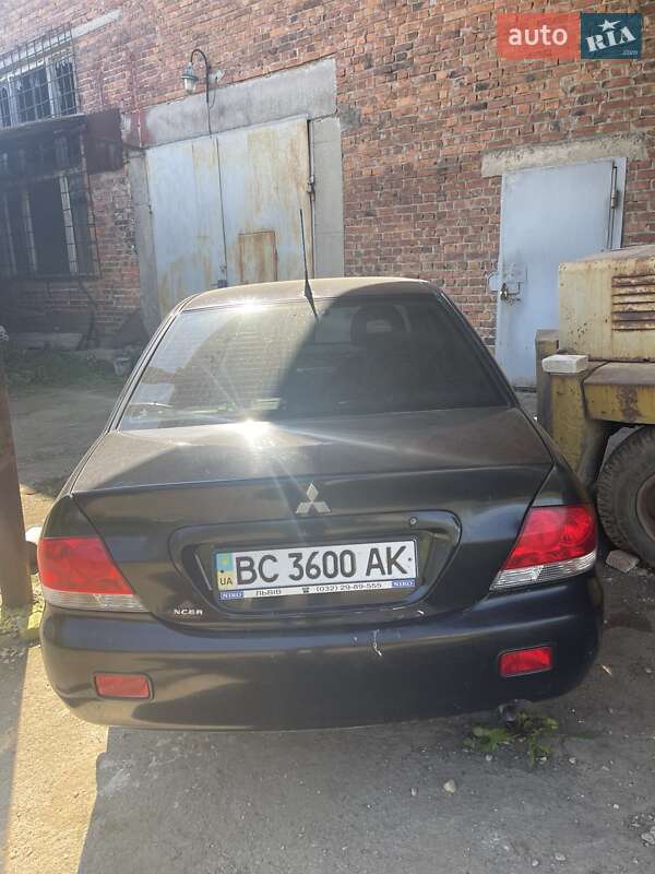 Седан Mitsubishi Lancer 2005 в Львове