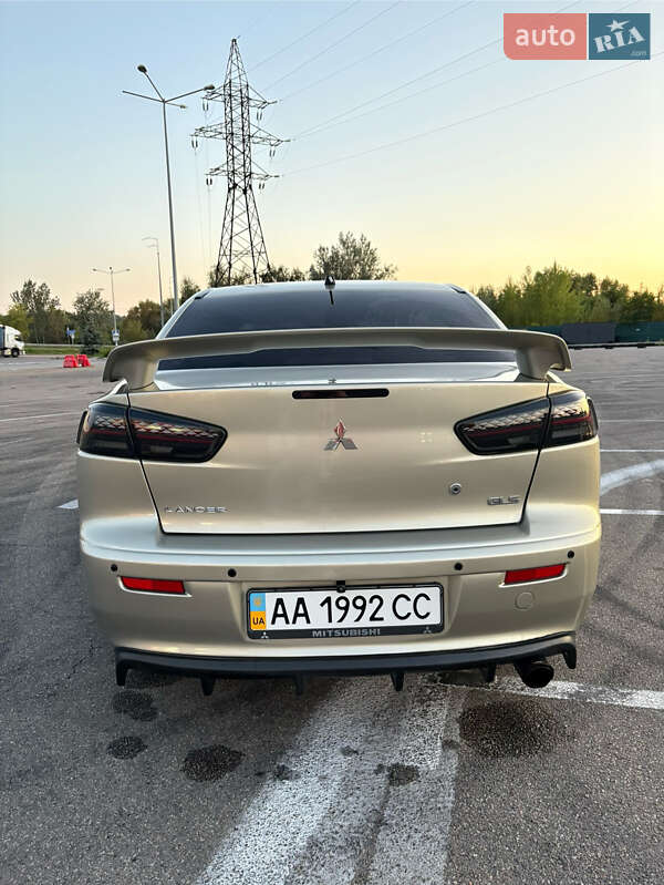 Седан Mitsubishi Lancer 2008 в Киеве