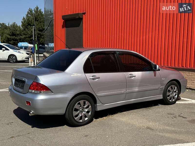 Седан Mitsubishi Lancer 2006 в Одессе