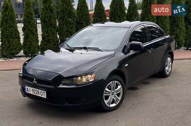 Седан Mitsubishi Lancer 2010 в Киеве
