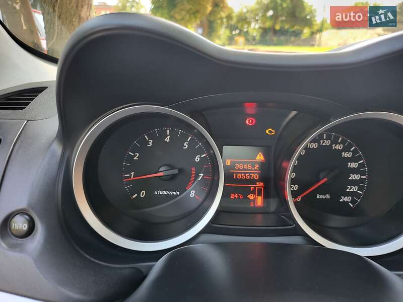 Седан Mitsubishi Lancer 2011 в Могилев-Подольске
