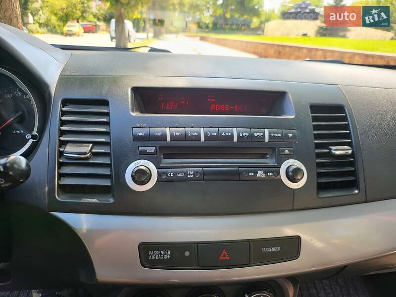Седан Mitsubishi Lancer 2011 в Могилев-Подольске