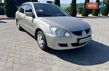 Седан Mitsubishi Lancer 2004 в Виннице