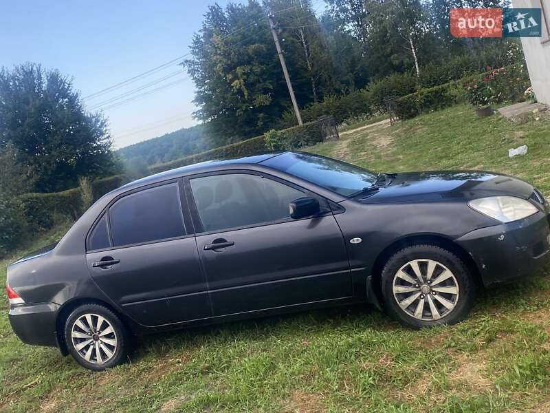 Седан Mitsubishi Lancer 2004 в Коломые