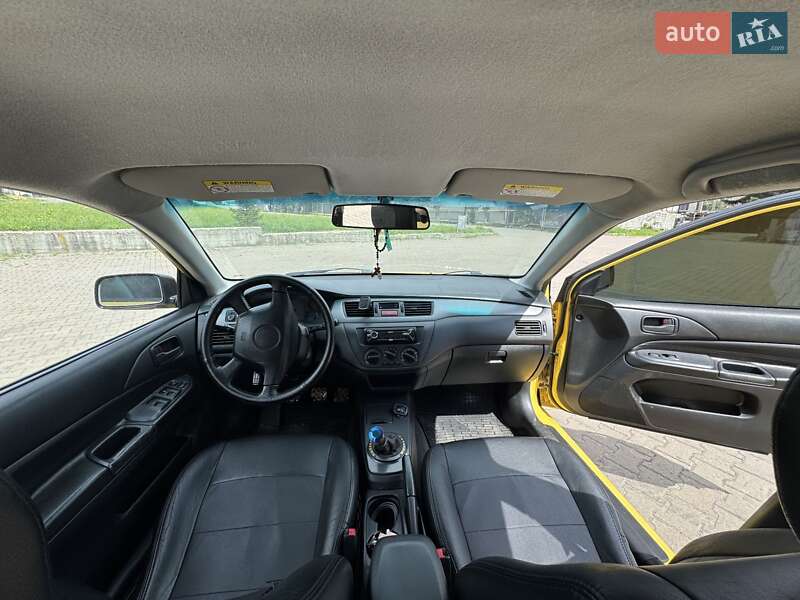 Седан Mitsubishi Lancer 2002 в Ивано-Франковске фото 9 Седан Mitsubishi Lancer 2002 в Ивано-Франковске