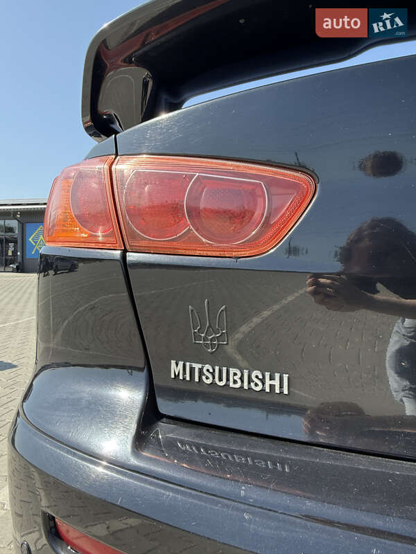 Седан Mitsubishi Lancer 2008 в Киеве