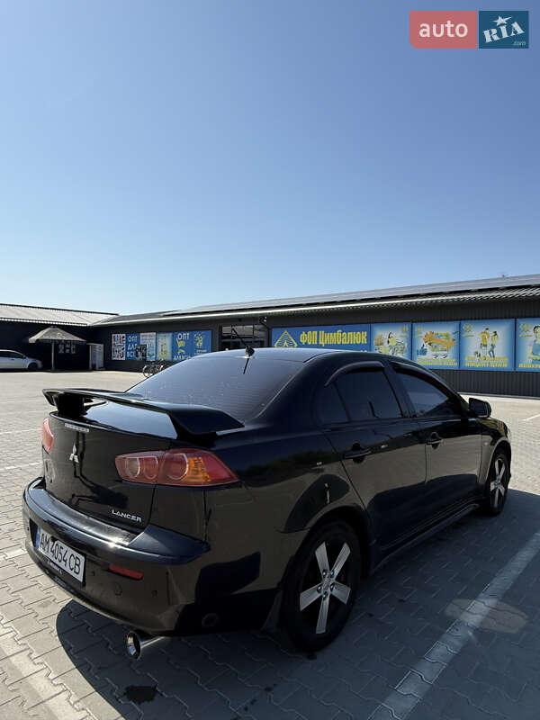 Седан Mitsubishi Lancer 2008 в Киеве