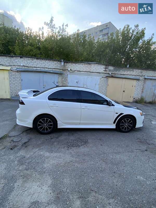 Седан Mitsubishi Lancer 2016 в Харькове