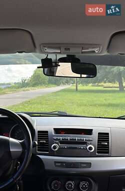 Седан Mitsubishi Lancer 2011 в 