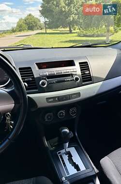 Седан Mitsubishi Lancer 2011 в 