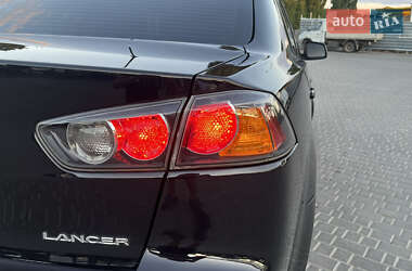 Седан Mitsubishi Lancer 2011 в 