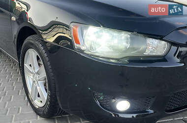 Седан Mitsubishi Lancer 2011 в 