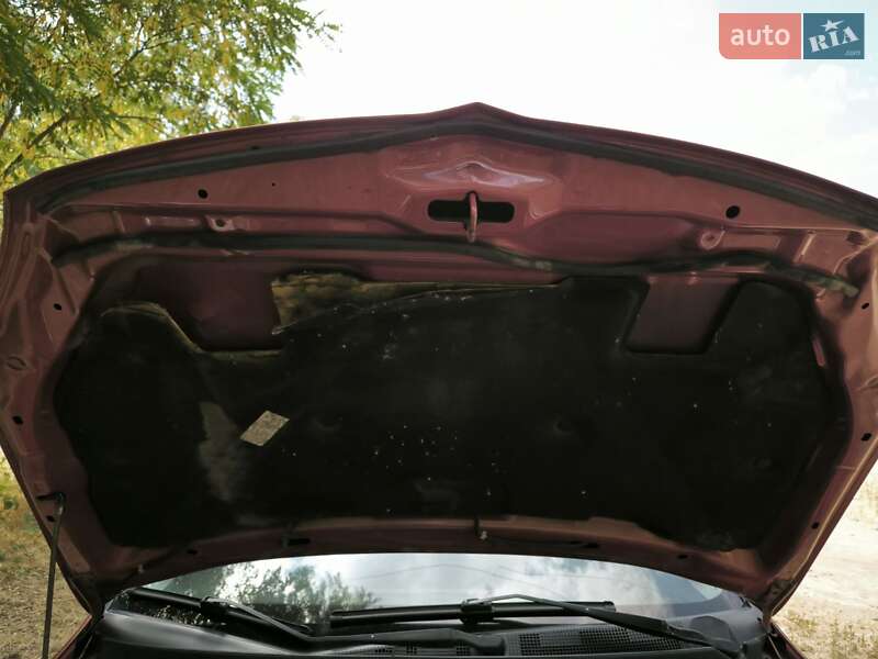 Седан Mitsubishi Lancer 2004 в Днепре