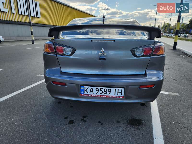 Седан Mitsubishi Lancer 2017 в Киеве