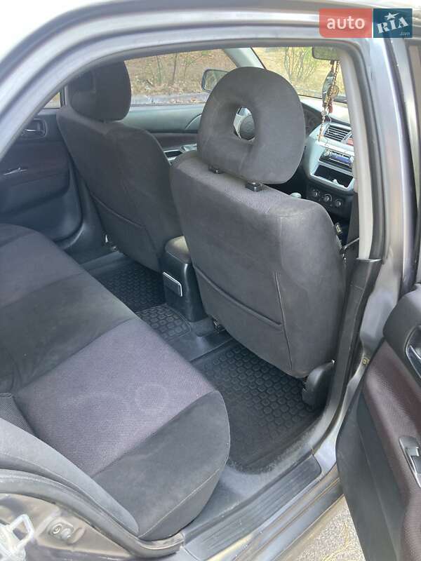 Седан Mitsubishi Lancer 2005 в Козельце