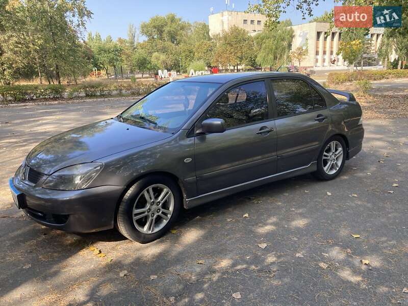Седан Mitsubishi Lancer 2005 в Козельце