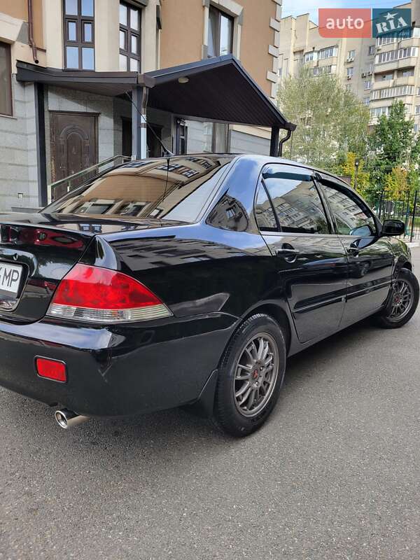 Седан Mitsubishi Lancer 2008 в Киеве