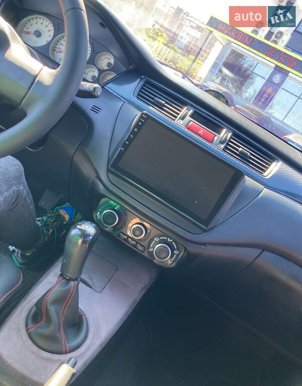 Седан Mitsubishi Lancer 2006 в Киеве