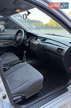 Седан Mitsubishi Lancer 2005 в 