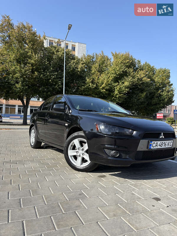 Седан Mitsubishi Lancer 2011 в Черкасах